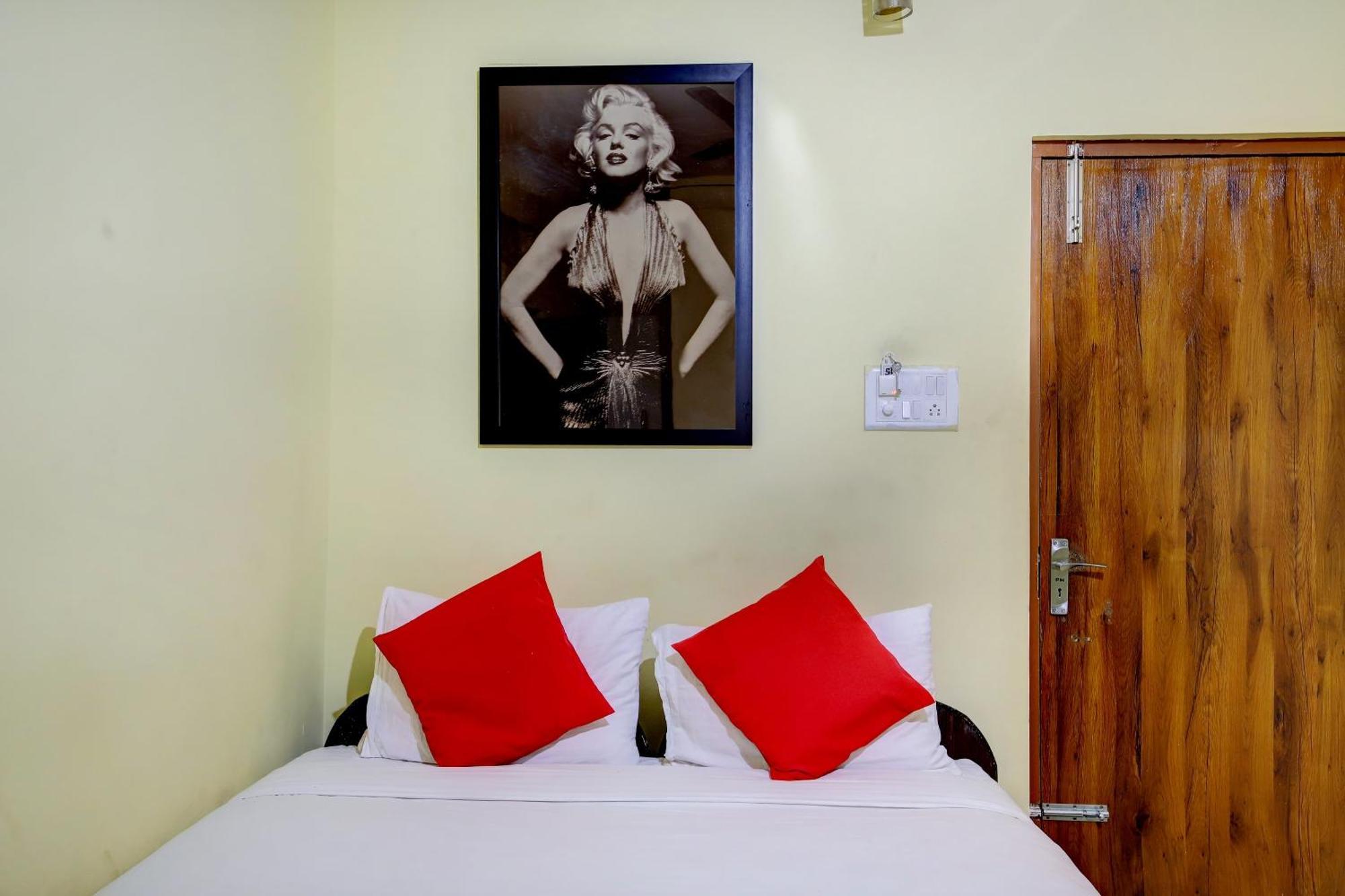 Hotel O Hotel Utsav Palace Bangalore Buitenkant foto
