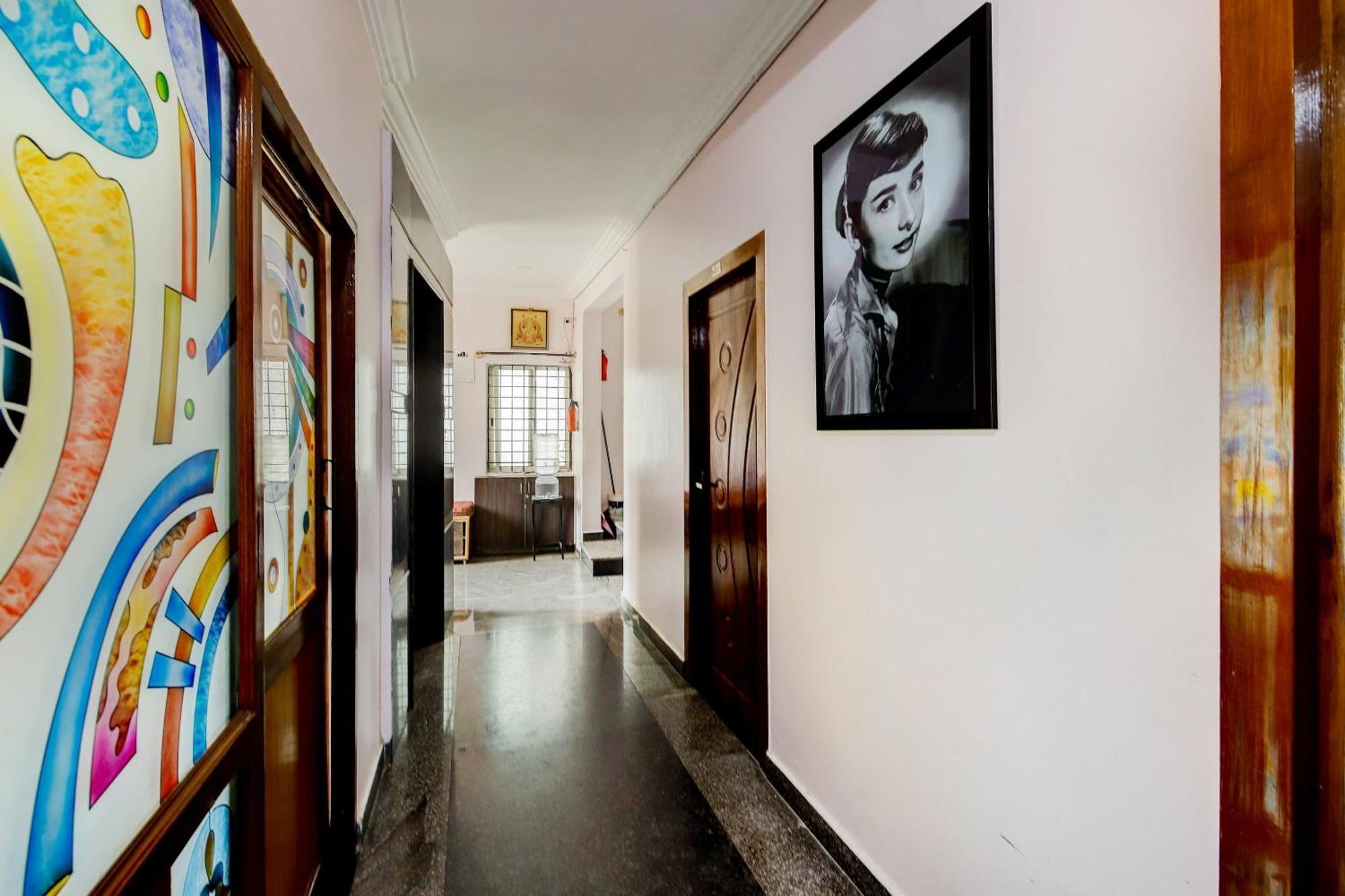 Hotel O Hotel Utsav Palace Bangalore Buitenkant foto