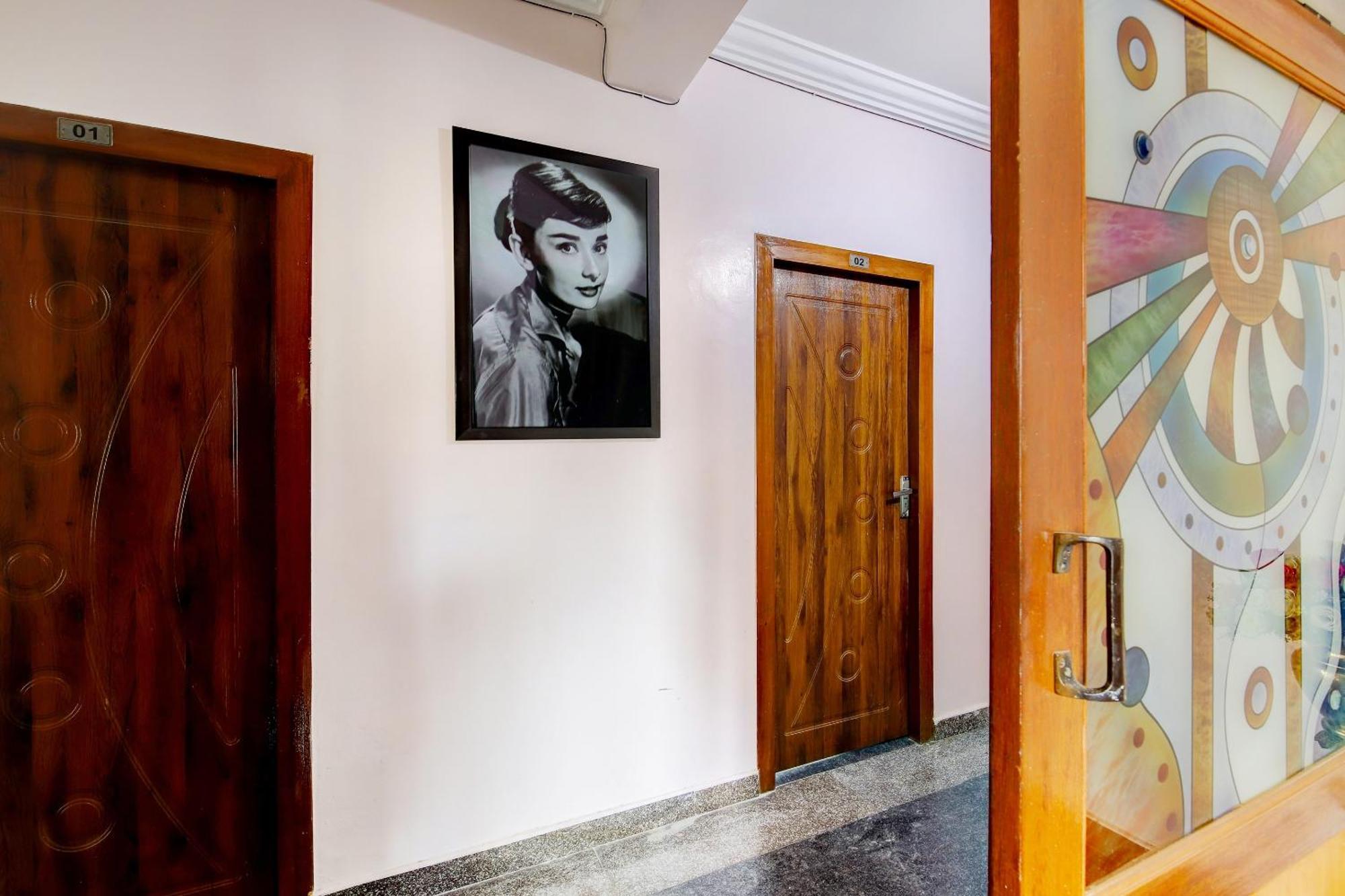 Hotel O Hotel Utsav Palace Bangalore Buitenkant foto
